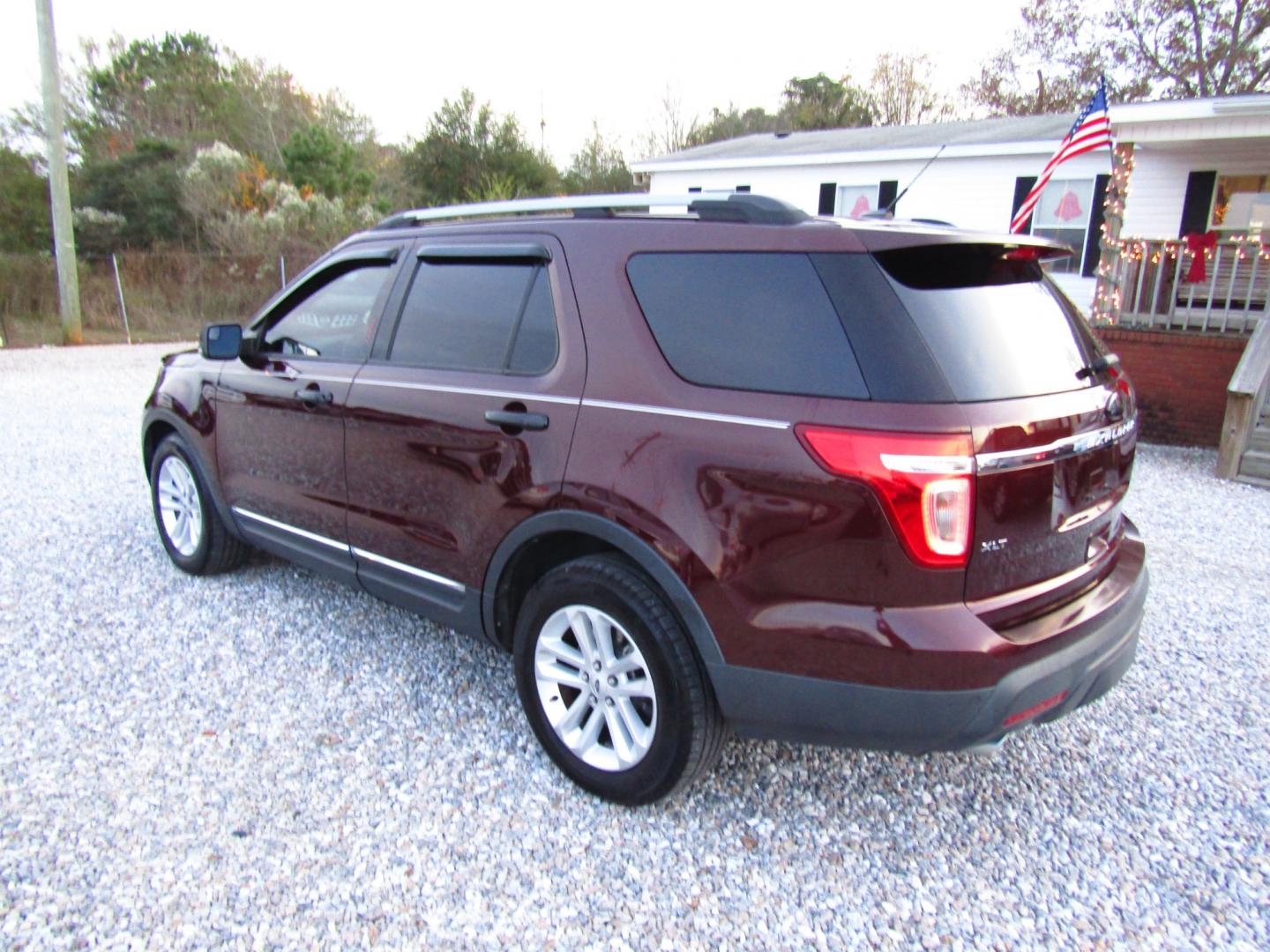 2012 Maroon /Tan Ford Explorer (1FMHK7D8XCG) , Automatic transmission, located at 15016 S Hwy 231, Midland City, AL, 36350, (334) 983-3001, 31.306210, -85.495277 - Photo#4